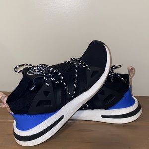 Adidas Arkyn black and blue size 9.5